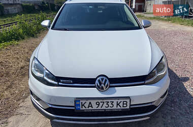 Универсал Volkswagen Golf Alltrack 2017 в Киеве