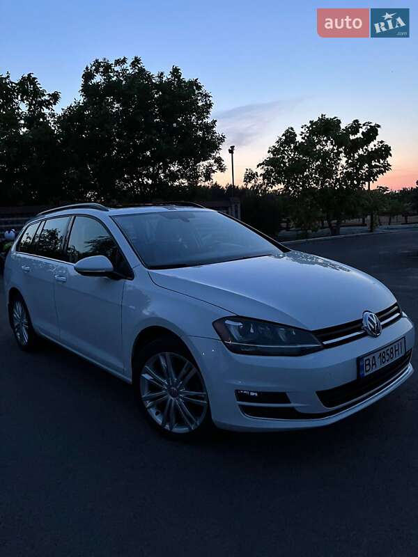 Универсал Volkswagen Golf Alltrack 2015 в Гайвороне