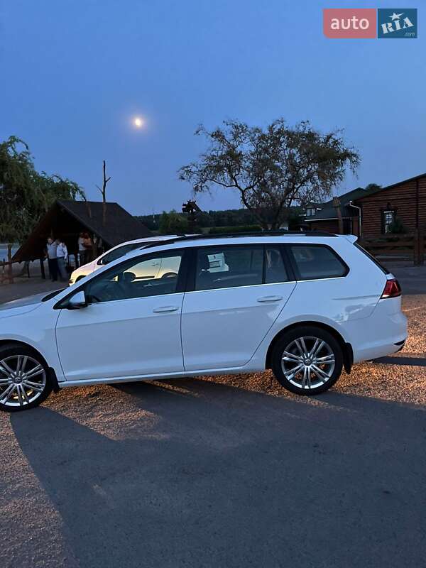 Универсал Volkswagen Golf Alltrack 2015 в Гайвороне