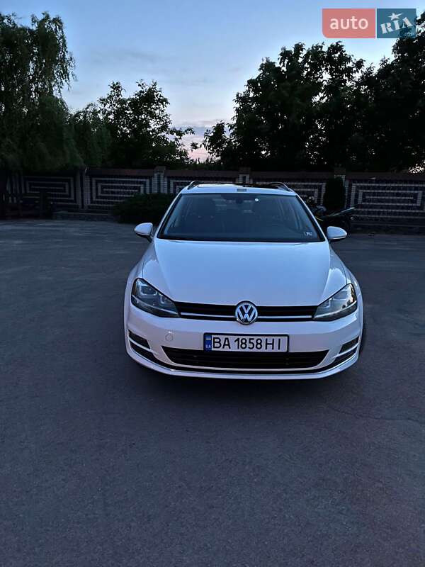 Универсал Volkswagen Golf Alltrack 2015 в Гайвороне