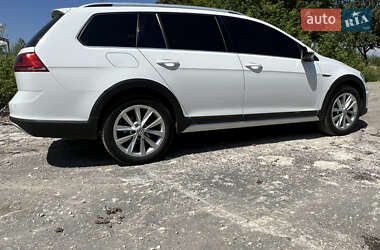 Універсал Volkswagen Golf Alltrack 2016 в 