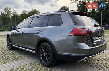 Универсал Volkswagen Golf Alltrack 2016 в 