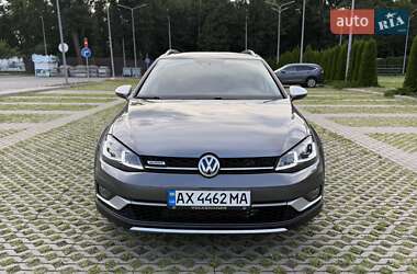 Универсал Volkswagen Golf Alltrack 2016 в 