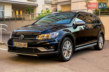 Универсал Volkswagen Golf Alltrack 2017 в Киеве