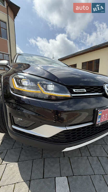 Универсал Volkswagen Golf Alltrack 2018 в Дрогобыче