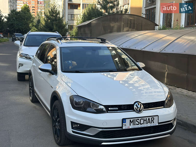 Универсал Volkswagen Golf Alltrack 2016 в Одессе