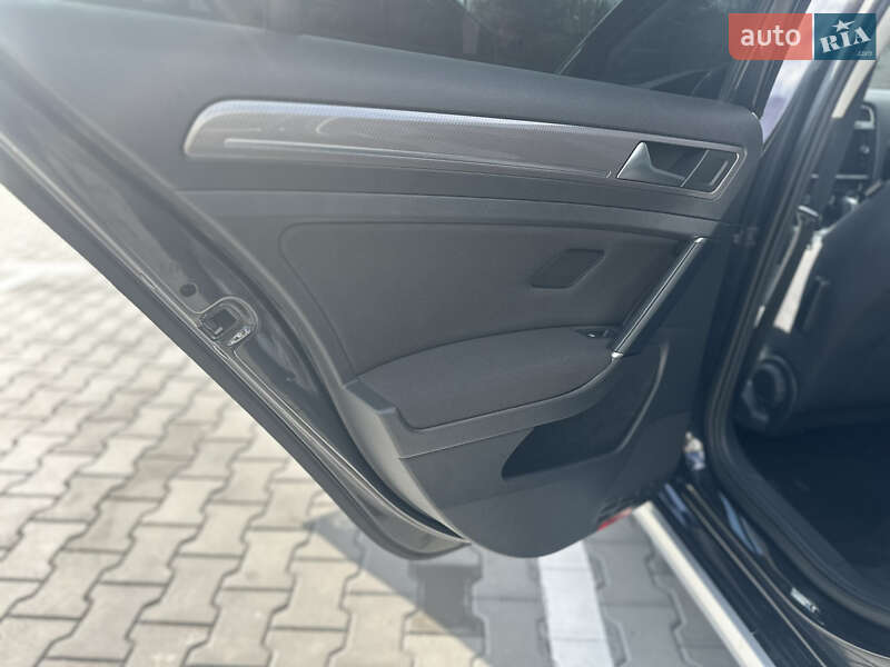 Универсал Volkswagen Golf Alltrack 2018 в Луцке фото 27 Универсал Volkswagen Golf Alltrack 2018 в Луцке