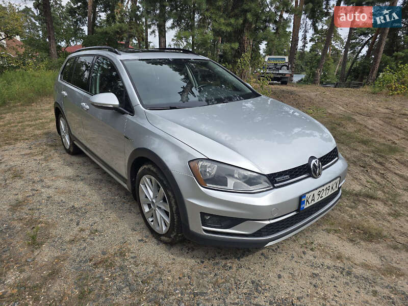 Универсал Volkswagen Golf Alltrack 2016 в Черкассах