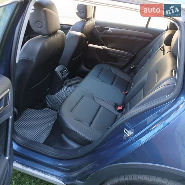 Универсал Volkswagen Golf Alltrack 2019 в Днепре