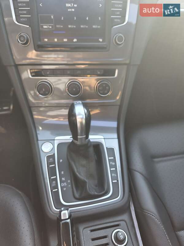 Универсал Volkswagen Golf Alltrack 2016 в Львове