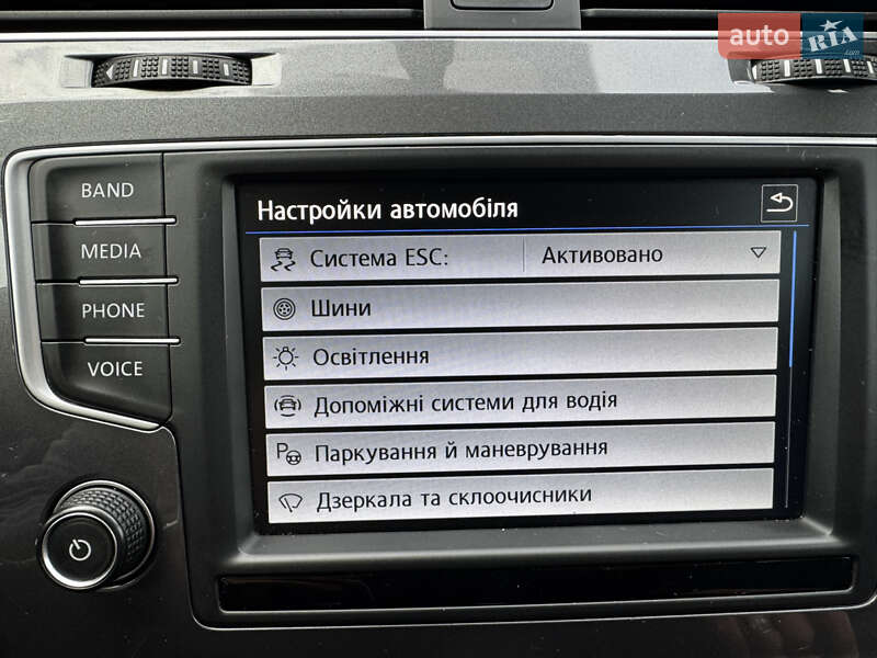 Универсал Volkswagen Golf Alltrack 2015 в Киеве