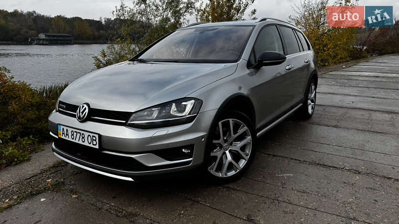 Универсал Volkswagen Golf Alltrack 2015 в Киеве