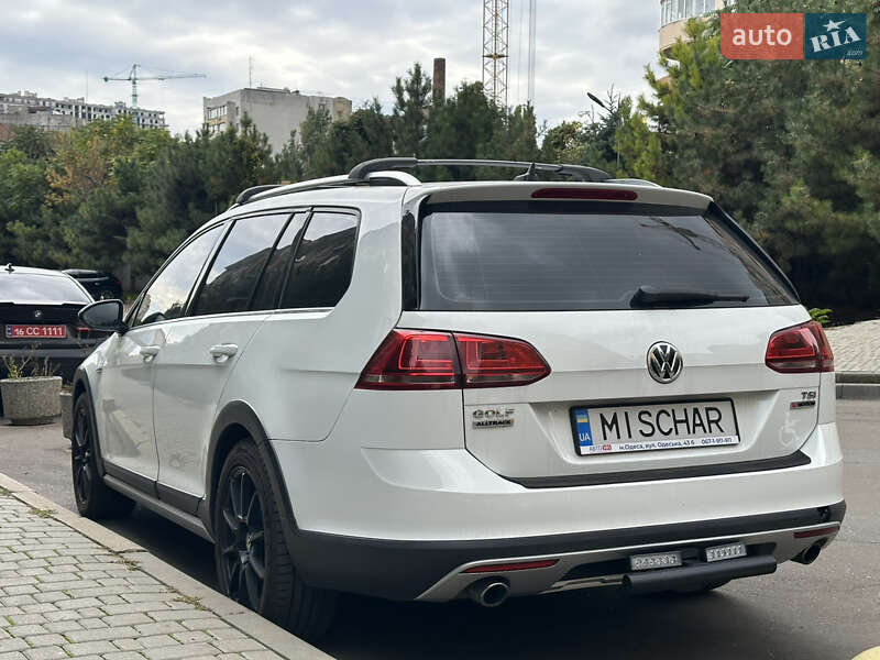Универсал Volkswagen Golf Alltrack 2016 в Одессе