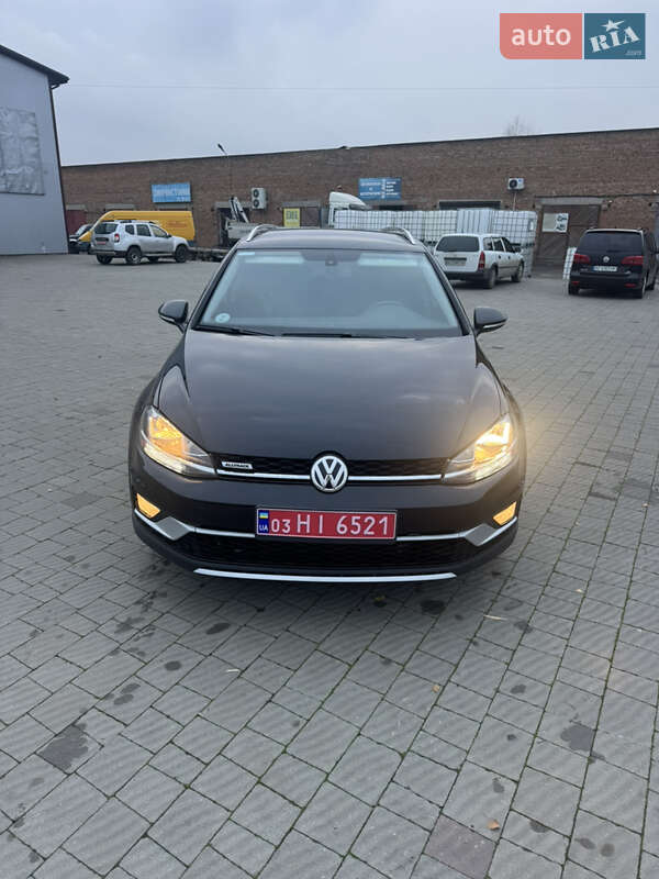 Универсал Volkswagen Golf Alltrack 2019 в Владимире фото 5 Универсал Volkswagen Golf Alltrack 2019 в Владимире