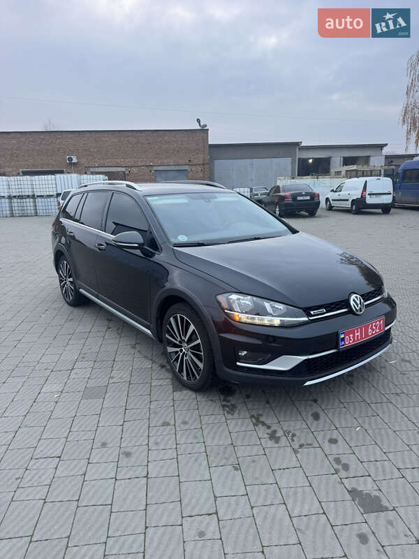 Универсал Volkswagen Golf Alltrack 2019 в Владимире фото 10 Универсал Volkswagen Golf Alltrack 2019 в Владимире