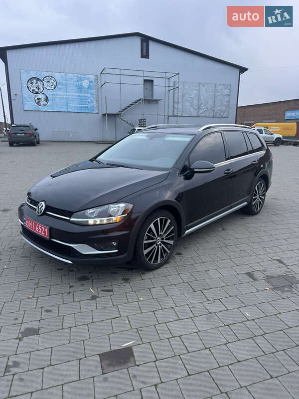 Универсал Volkswagen Golf Alltrack 2019 в Владимире фото 23 Универсал Volkswagen Golf Alltrack 2019 в Владимире