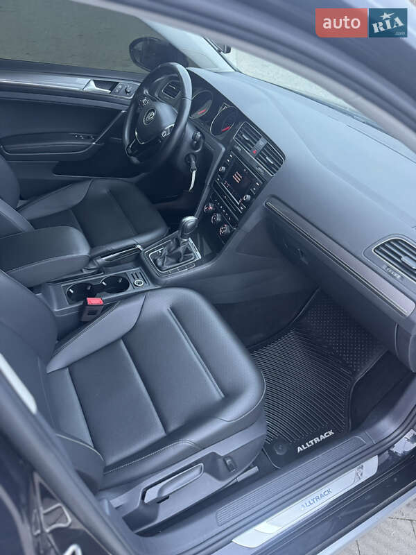 Универсал Volkswagen Golf Alltrack 2019 в Владимире фото 42 Универсал Volkswagen Golf Alltrack 2019 в Владимире
