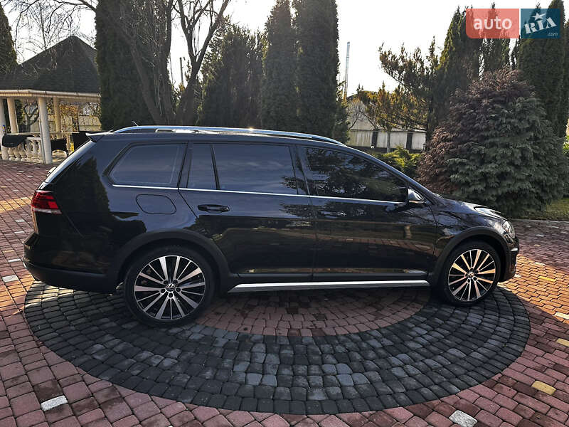 Универсал Volkswagen Golf Alltrack 2019 в Хусте