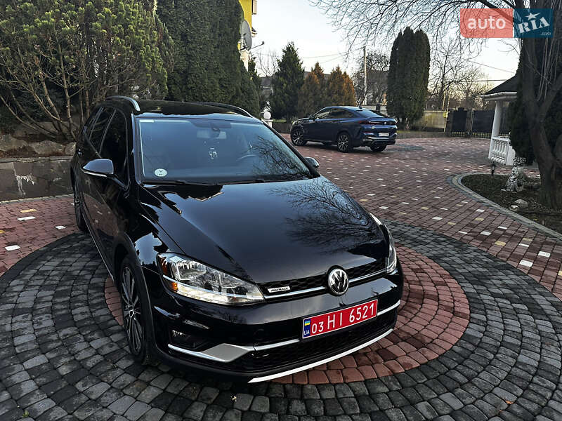 Универсал Volkswagen Golf Alltrack 2019 в Хусте