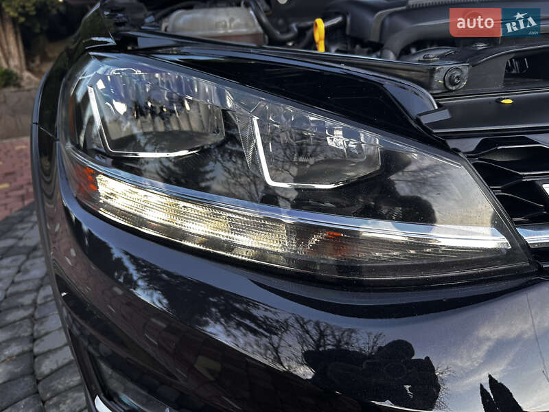 Универсал Volkswagen Golf Alltrack 2019 в Хусте