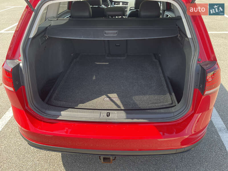 Универсал Volkswagen Golf Alltrack 2019 в Киеве