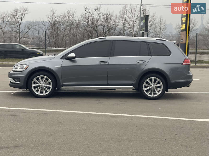 Универсал Volkswagen Golf Alltrack 2018 в Киеве фото 8 Универсал Volkswagen Golf Alltrack 2018 в Киеве
