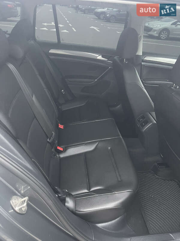 Универсал Volkswagen Golf Alltrack 2018 в Киеве фото 22 Универсал Volkswagen Golf Alltrack 2018 в Киеве