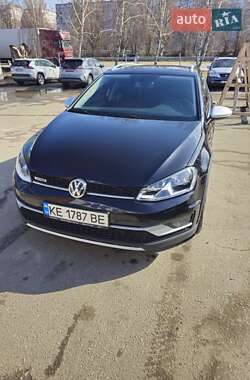 Универсал Volkswagen Golf Alltrack 2017 в Днепре