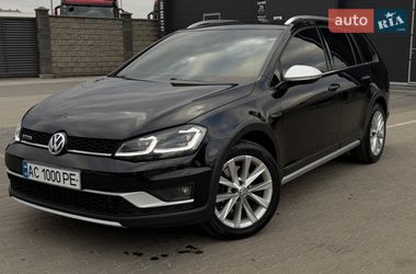 Універсал Volkswagen Golf Alltrack 2017 в Ужгороді