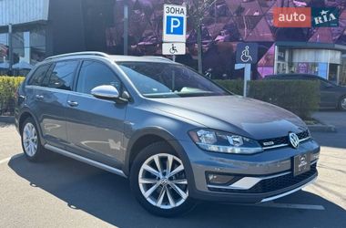 Универсал Volkswagen Golf Alltrack 2018 в Киеве