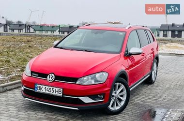Универсал Volkswagen Golf Alltrack 2017 в Ровно