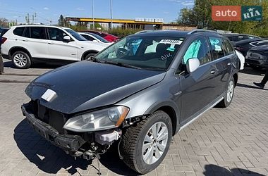 Універсал Volkswagen Golf Alltrack 2017 в Луцьку