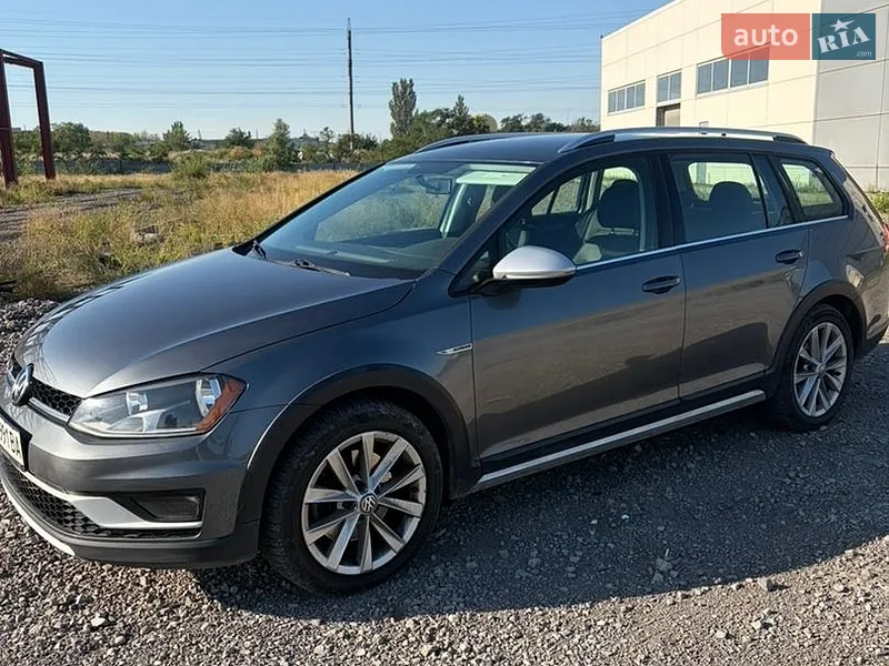Volkswagen Golf Alltrack