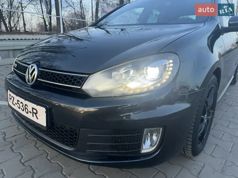 Хэтчбек Volkswagen Golf GTD 2011 в 