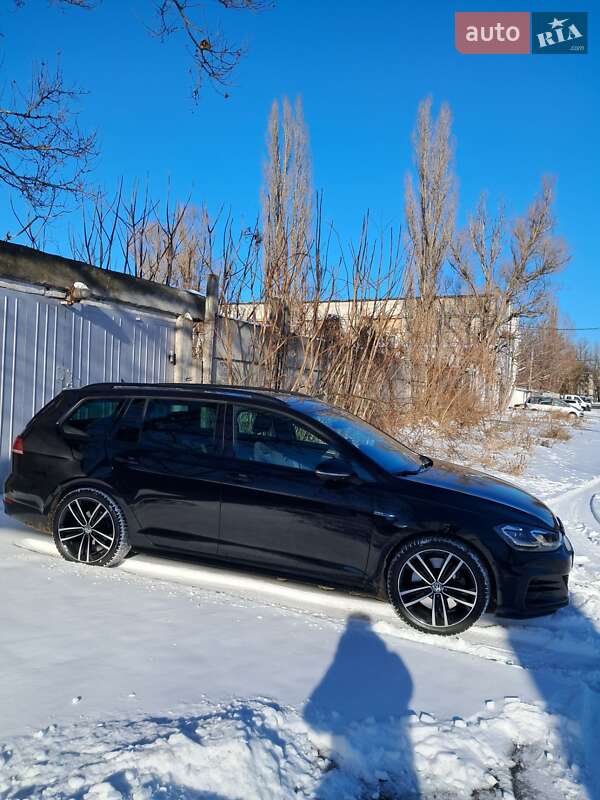 Универсал Volkswagen Golf GTD 2017 в Одессе