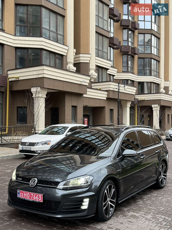 Универсал Volkswagen Golf GTD 2016 в Киеве