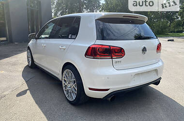 Хэтчбек Volkswagen Golf GTI 2010 в Киеве