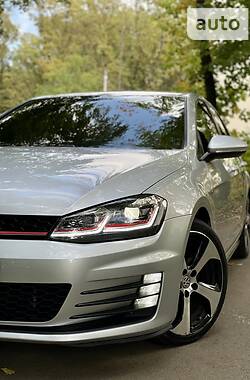 Хэтчбек Volkswagen Golf GTI 2016 в Ужгороде