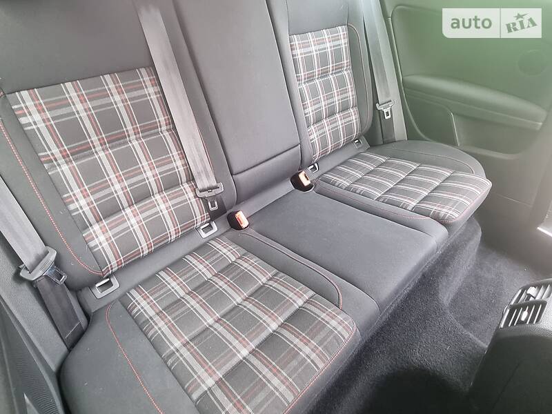 Хетчбек Volkswagen Golf GTI 2011 в Києві