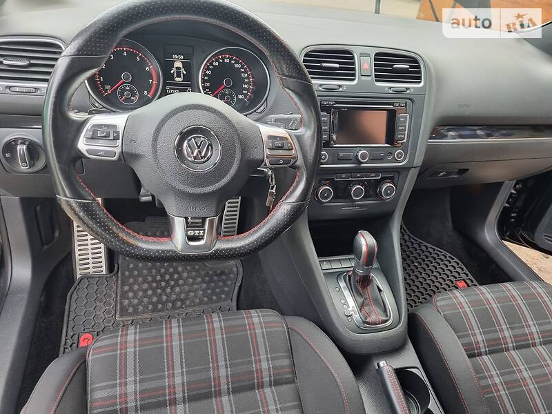 Хетчбек Volkswagen Golf GTI 2011 в Києві