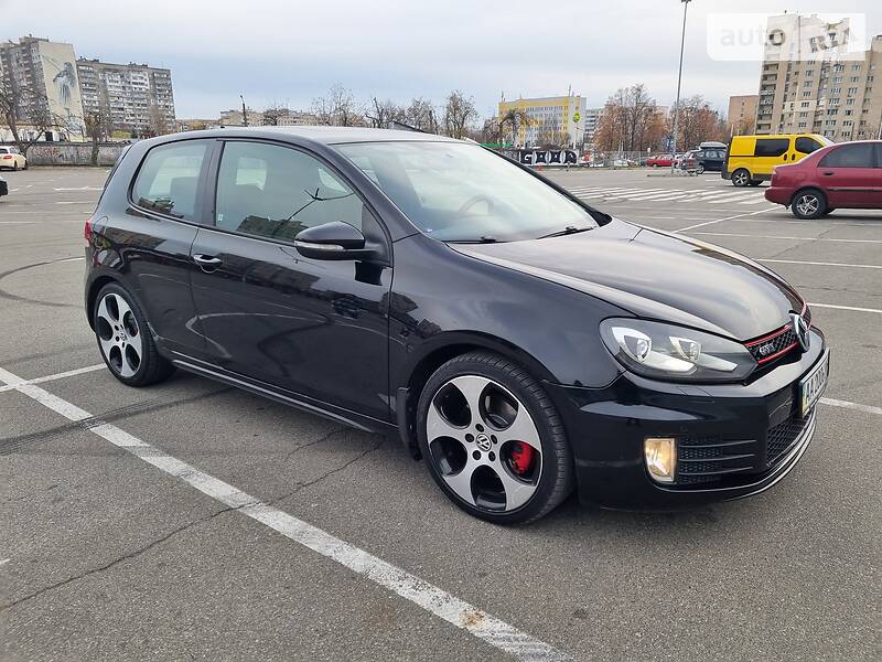 Хетчбек Volkswagen Golf GTI 2011 в Києві