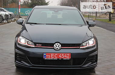 Хэтчбек Volkswagen Golf GTI 2018 в 