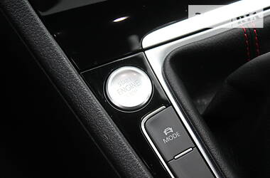 Хэтчбек Volkswagen Golf GTI 2018 в 
