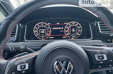 Хэтчбек Volkswagen Golf GTI 2019 в Киеве