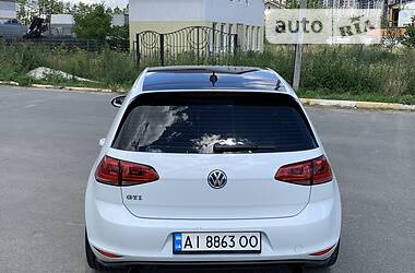 Хэтчбек Volkswagen Golf GTI 2017 в 