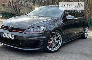 Хэтчбек Volkswagen Golf GTI 2016 в Киеве