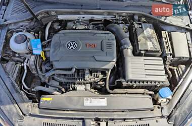 Хетчбек Volkswagen Golf GTI 2019 в 
