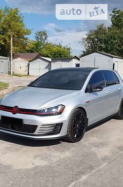 Хетчбек Volkswagen Golf GTI 2016 в Сумах