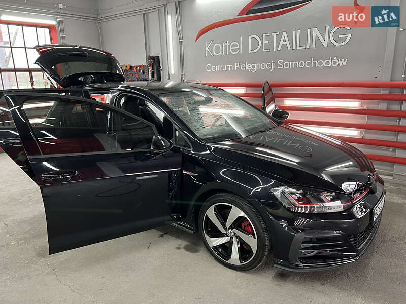 Хетчбек Volkswagen Golf GTI 2020 в Львові