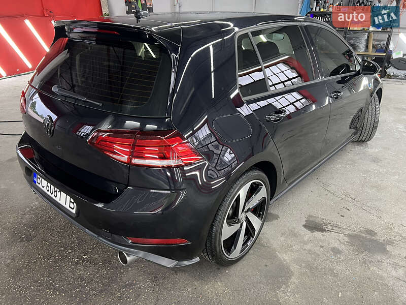 Хетчбек Volkswagen Golf GTI 2020 в Львові